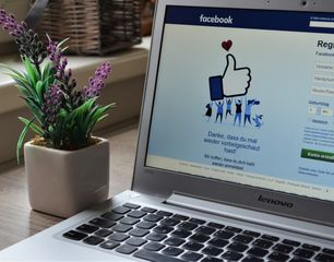 Facebook Marketers - PeoplePerHour Image